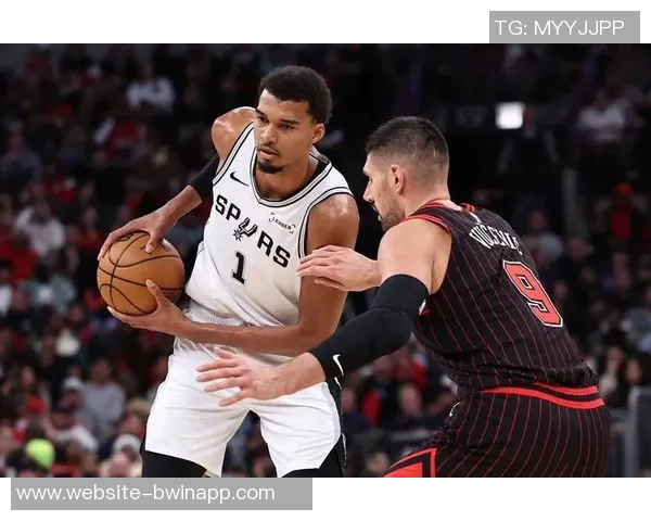 独角兽文班亚马创造NBA历史新纪录单场至少4帽与4个三分球的壮举